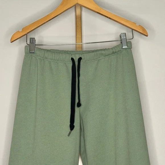 PINK Victoria's Secret Green Joggers - Picture 2 of 6